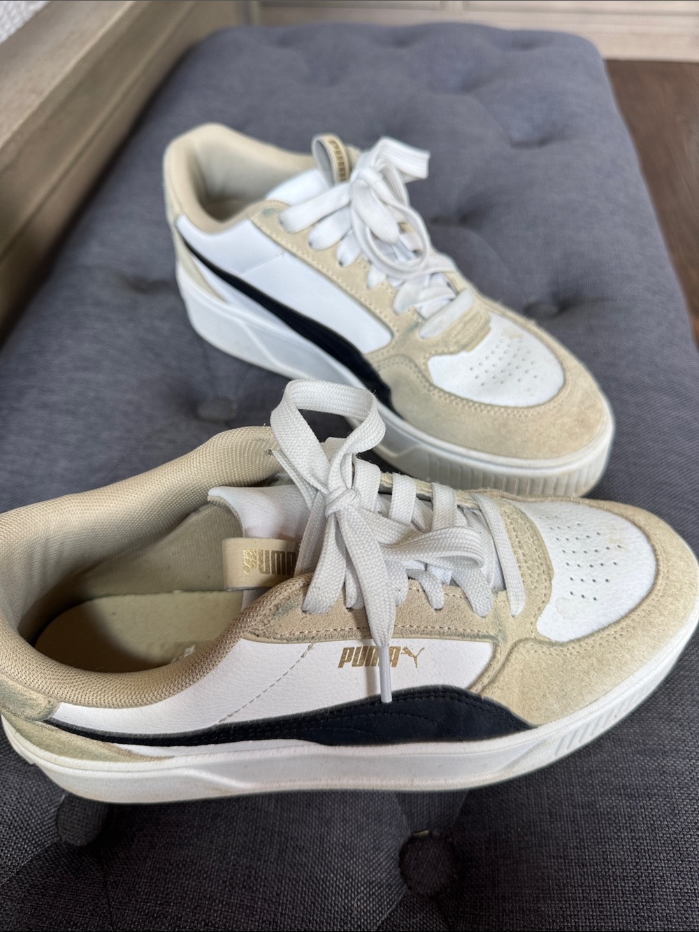 Puma White Beige Sneakers with Black Formstrip